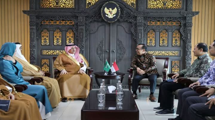 Menko PMK dan Menteri Saudi perkuat kerja sama pembangunan manusia