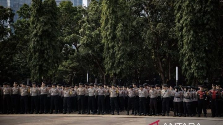Polda Metro Jaya siagakan 11.261 personel amankan aksi buruh di DPR