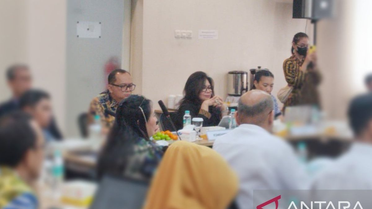 Komisi VII DPR RI soroti jalan jelek menuju kawasan industri Karawang