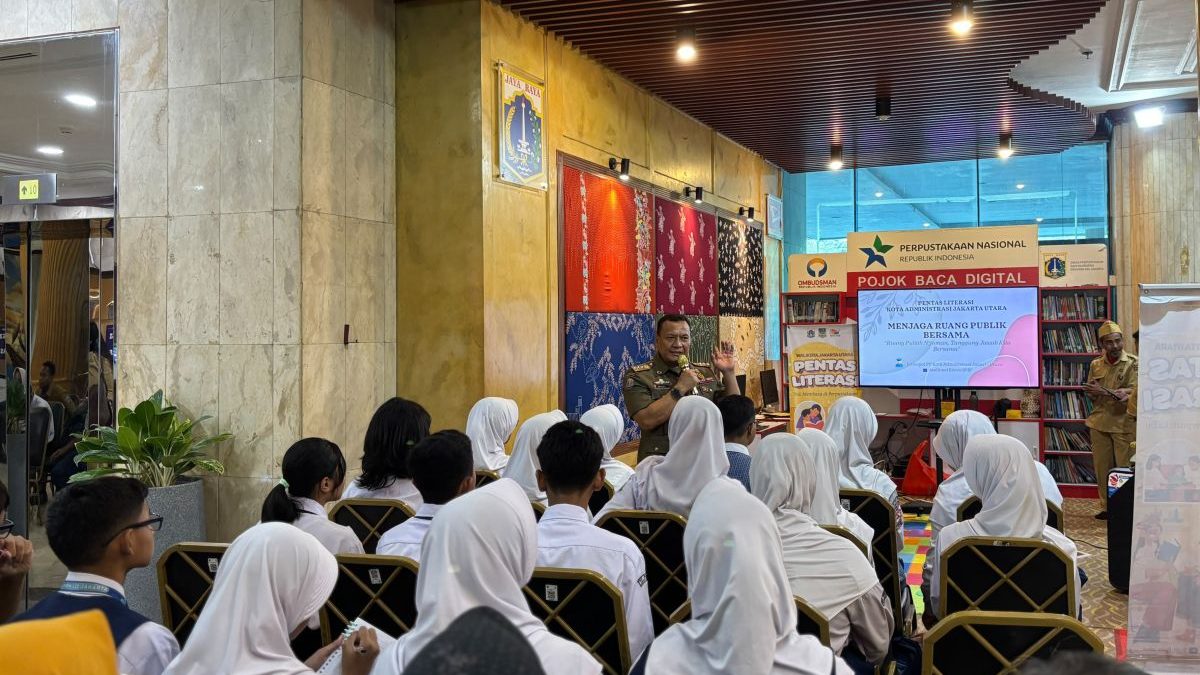 Satpol PP Jakut edukasi pelajar ciptakan ruang publik yang nyaman