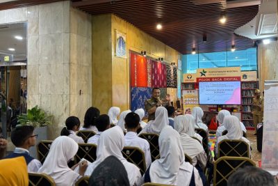 Satpol PP Jakut edukasi pelajar ciptakan ruang publik yang nyaman