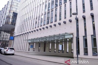 Tujuh negara OPEC+ sepakat pertahankan batas produksi minyak November