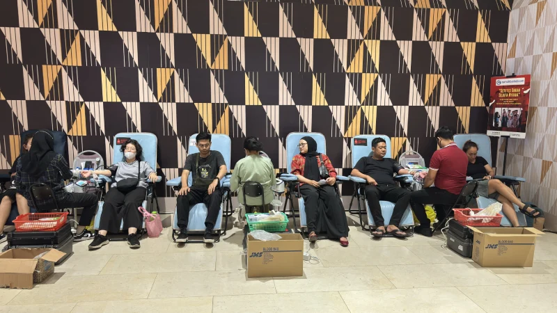 108 Orang Ramaikan Donor Darah di Mall Taman Anggrek Bareng Rumahberkat.com dan Rumah Sosial