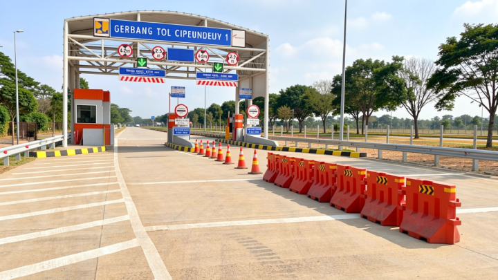Gerbang Tol Sementara Cipeundeuy Subang di Tol Cipali resmi beroperasi