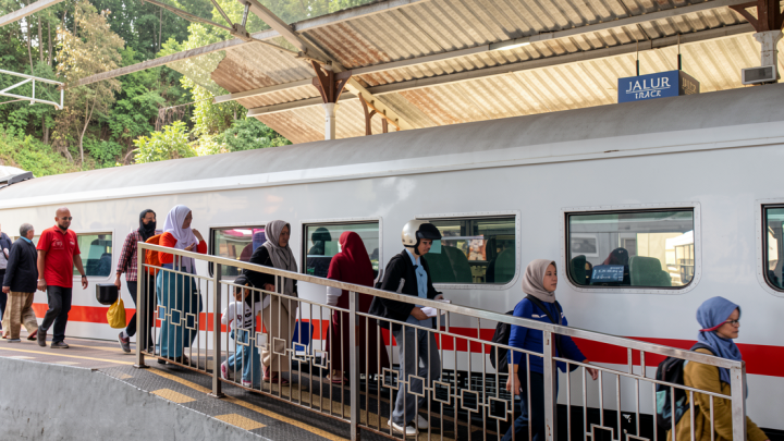Stasiun Sidoarjo layani 7.003 pelanggan saat libur Maulid Nabi