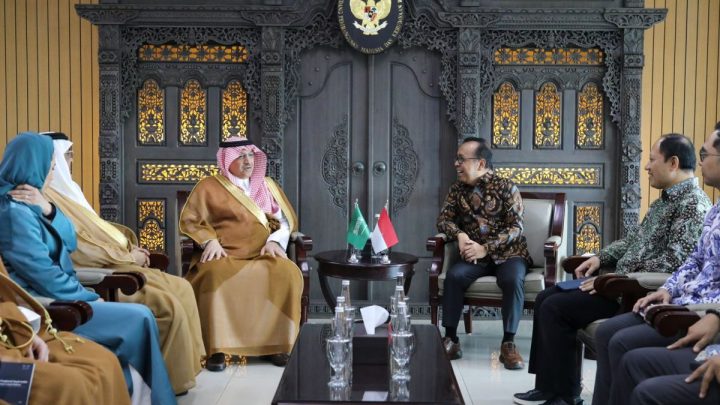 Menko PMK dan Menteri Saudi perkuat kerja sama pembangunan manusia