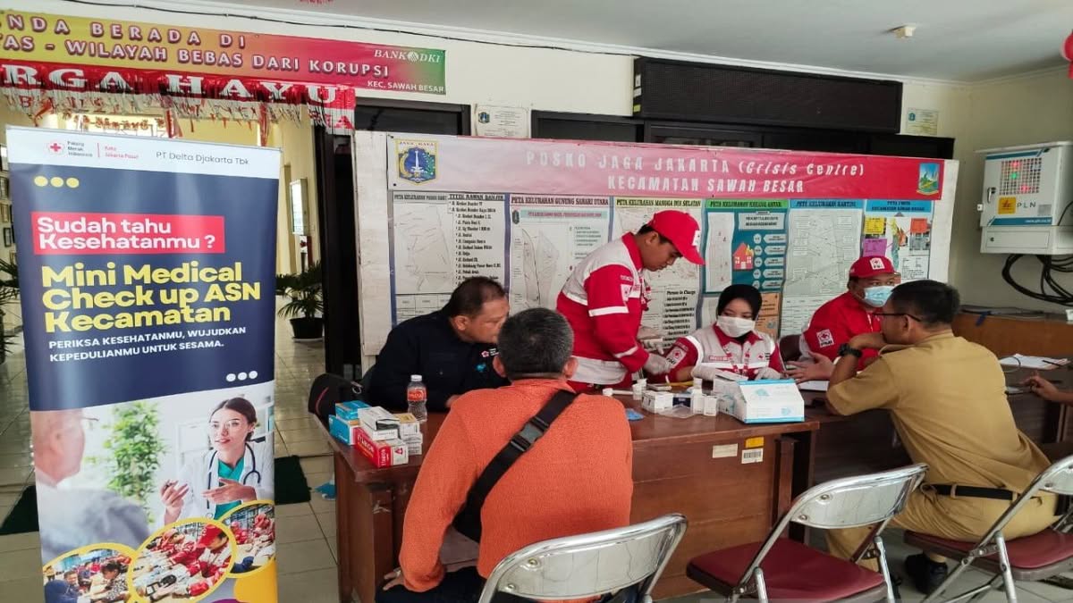 PMI Jakpus gelar pemeriksaan gratis bagi warga dan ASN Sawah Besar