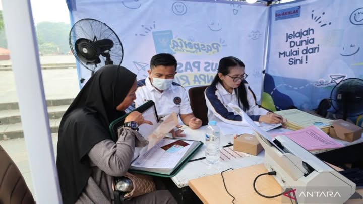 Warga Kota Jambi dapat pelayanan buat paspor di CFD