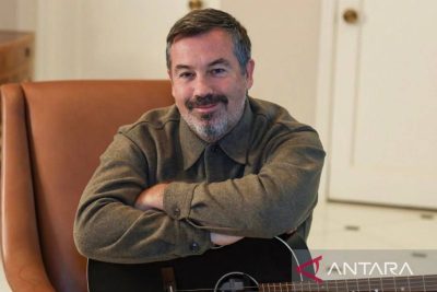 Duncan Sheik meninggal dunia dalam usia 56 tahun karena gagal jantung