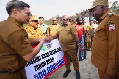 Pemprov Papua Tengah salurkan bantuan alkes ke Intan Jaya