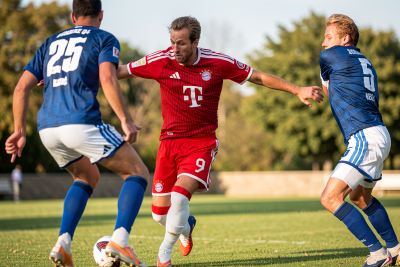 Bayern Muenchen imbang tanpa gol di kandang Schalke