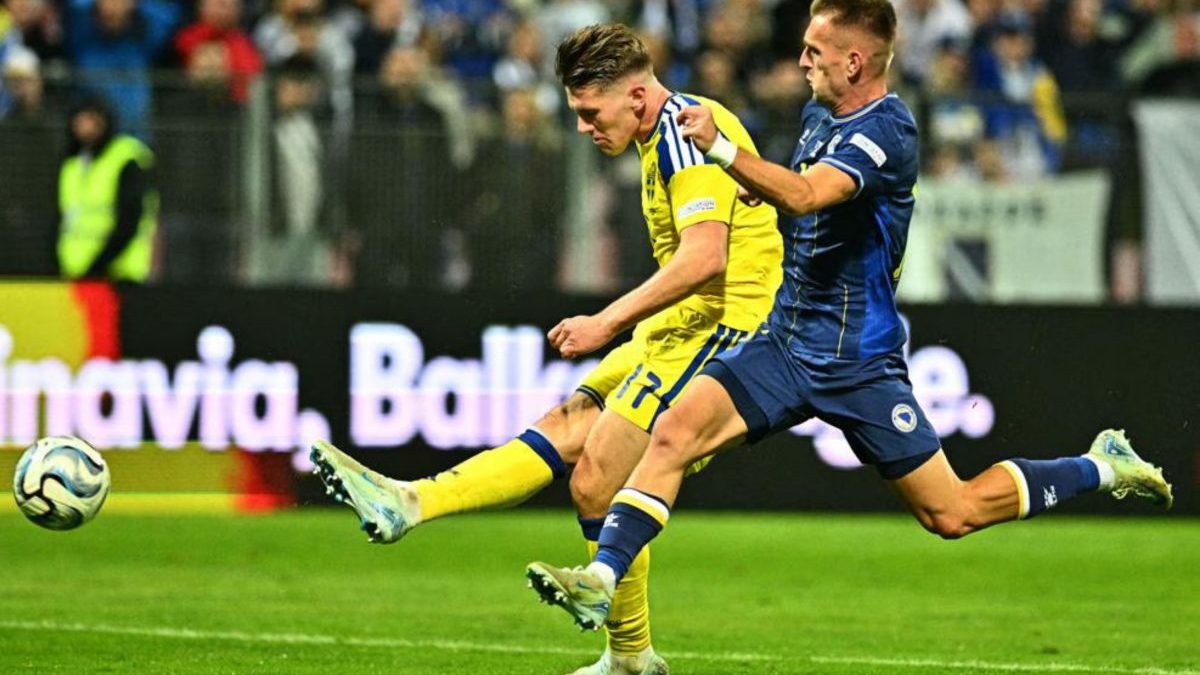 Bosnia imbangi Swedia, Polandia gasak Rumania